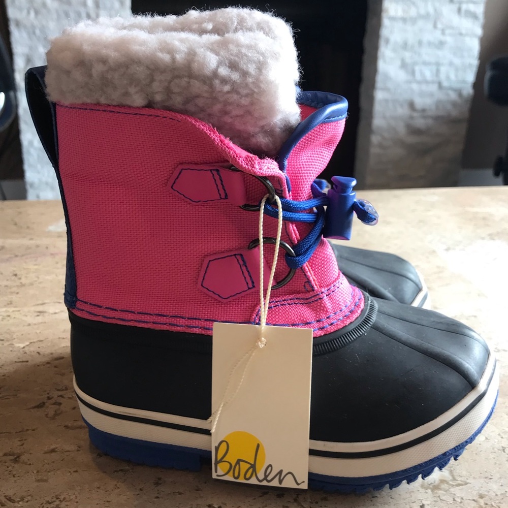 Mini Boden Pop Pink Snow Boots NWT